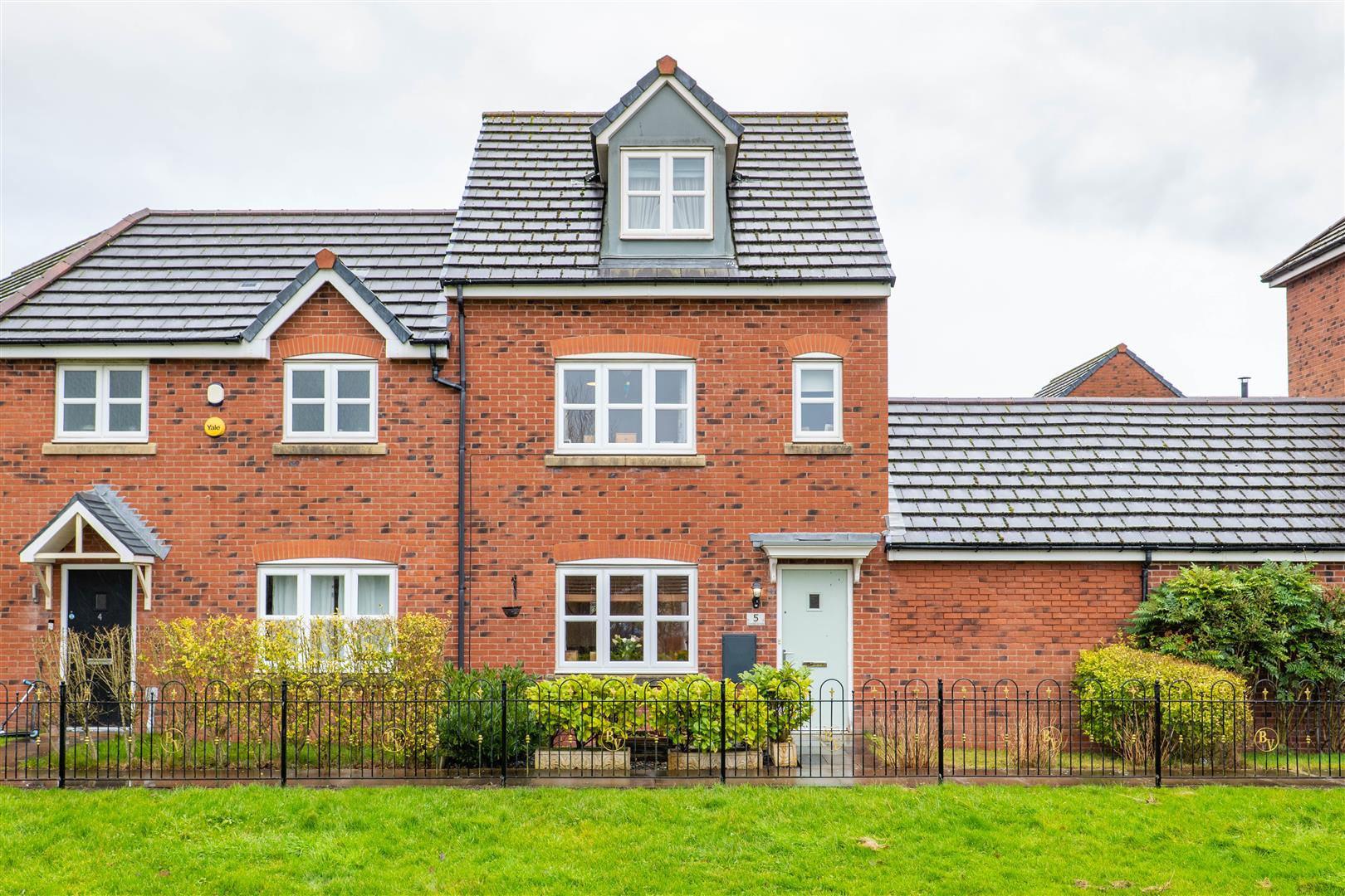 4 bed property in Crooke Grove, Chorley